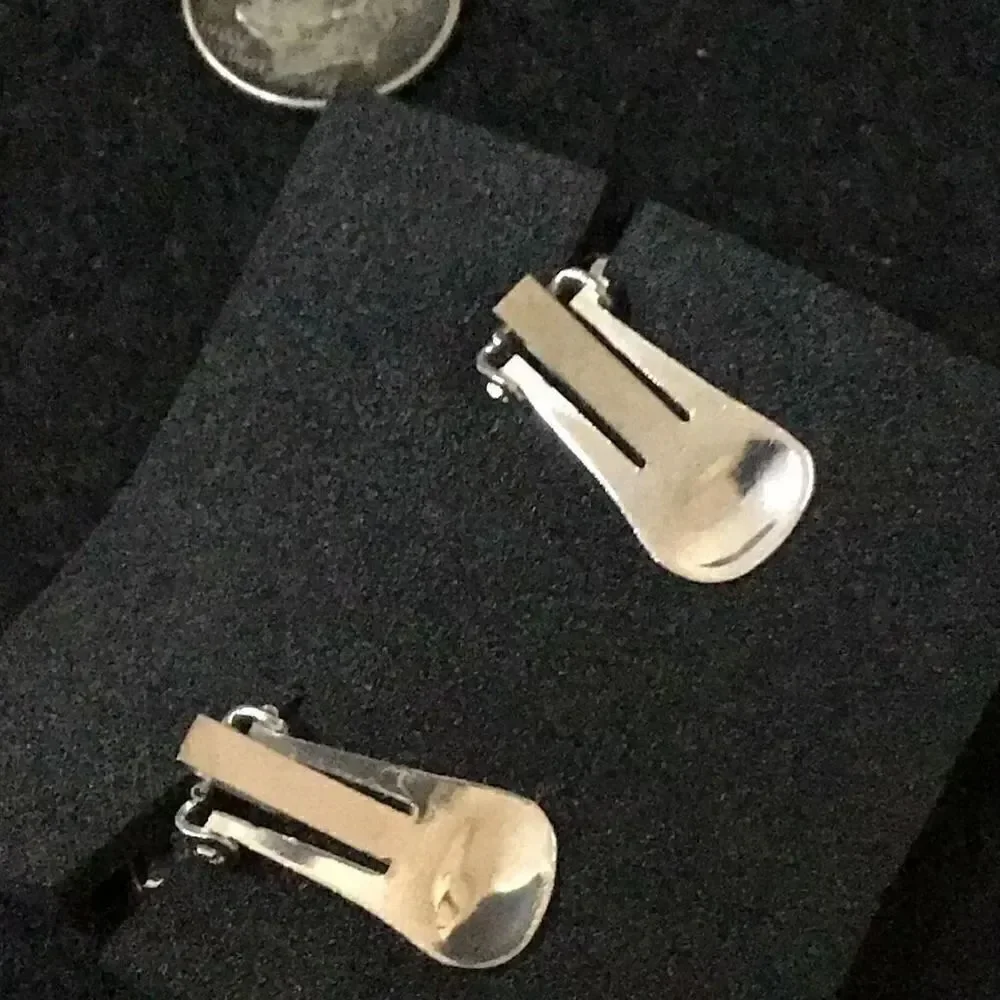 Vintage teardrop shaped clip on earrings